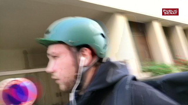 Quand Vadim, coursier uberisé , cherche des courses pour boucler ses fins de mois, à 9 euros de l'heure