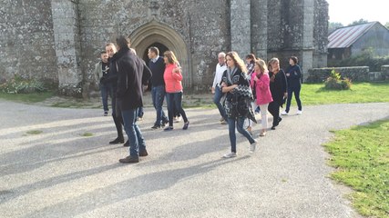 La famille du peintre Guy Wilthew sur les traces de leur aïeul
