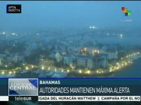 Florida se prepara para la llegada del poderoso huracán Matthew