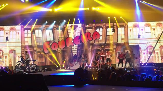 Eleni Foureira ft. Mike - Ti koitasΤι κοιτάς (MAD VMA 2016)