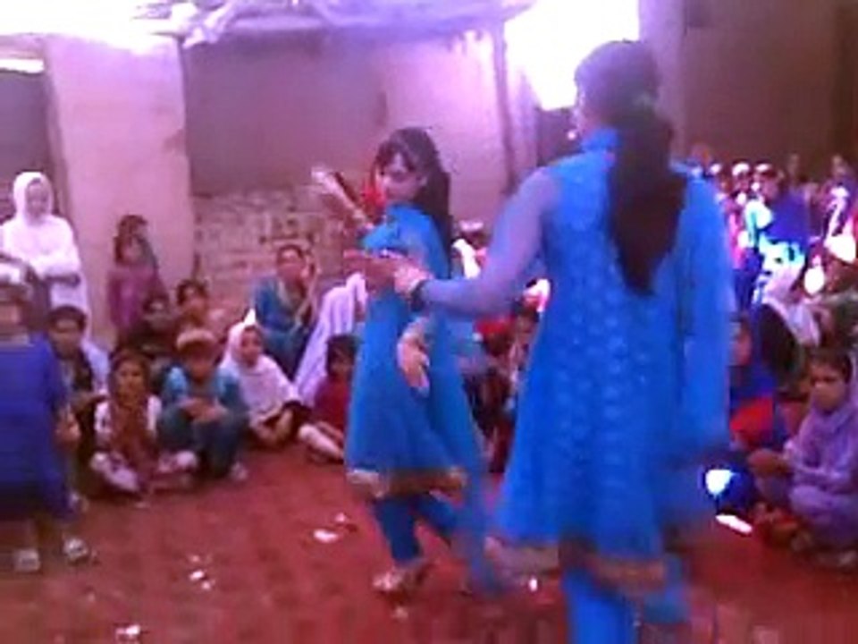 beutifull girl local home dance