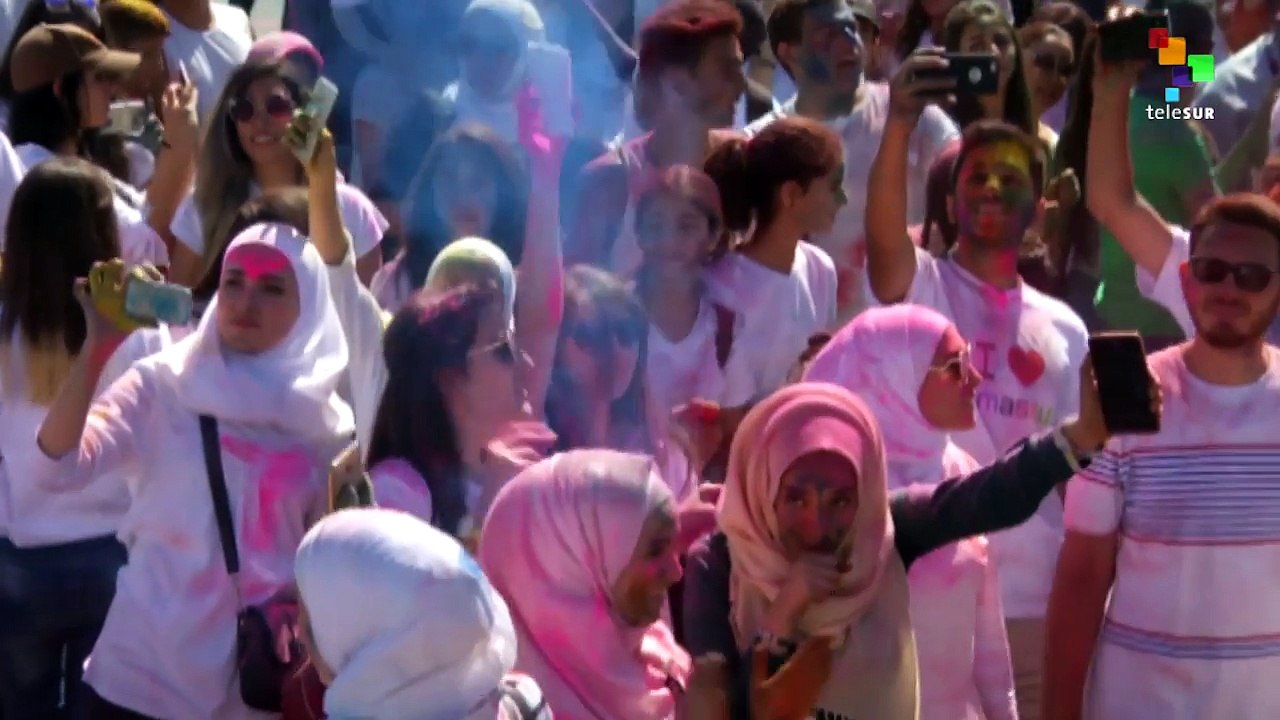Syrian Youth March for Peace in Damascus