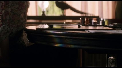 Ouija- Origin of Evil - Board Trick