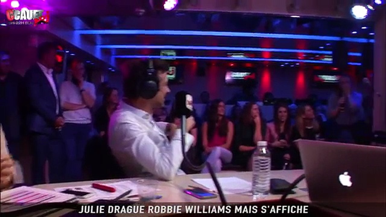 Julie drague Robbie Williams mais s'affiche - C’Cauet sur NRJ