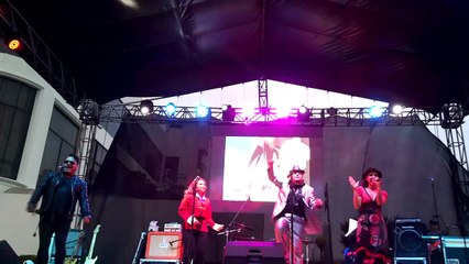 INTRO ANIME ENTRE AMIGOS GUAYAQUIL OCT 2016