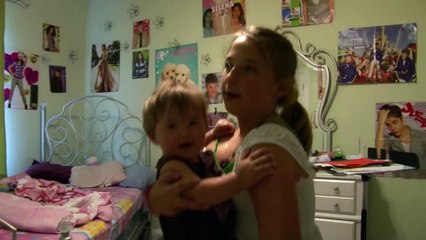 Girls and Baby Weekend Family Fun Video - Kids Helping Out or Playing VLOG Week 3