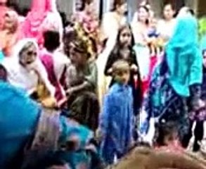 Pashto funny video clip - Pathan girl dance in home (must watch)