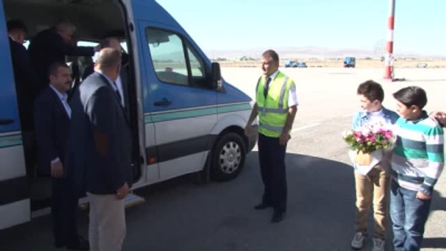 Sağlık Bakanı Akdağ: Bir Gecede Millet Bir Tokat Vurdu ve Bu Hain Teşebbüsün Sahiplerini Yere...