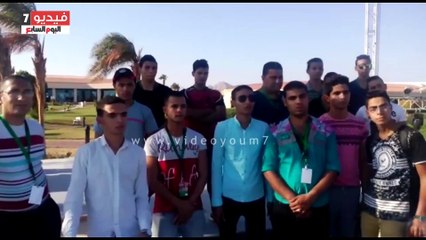 بالفيديو.. حماس العمال يزين اللمسات الأخيرة لمسرح احتفالات تأسيس البرلمان