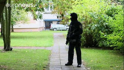 Terror-Alarm in Sachsen: Drei Festnahmen - Hauptverdächtiger noch immer auf der Flucht