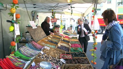 D!CI TV : Foire Expo Sisteron : Pami les secrets de "Jacky bonbons", la fameuse croix bleue de Savoie