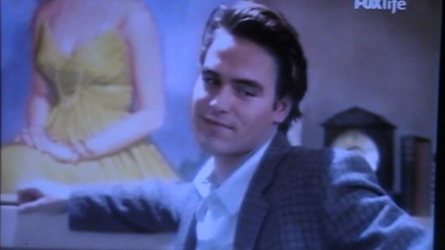 Cote Ouest (video en français ) - Discution bonne enfant et humour entre Greg et Paige dans le bureau !