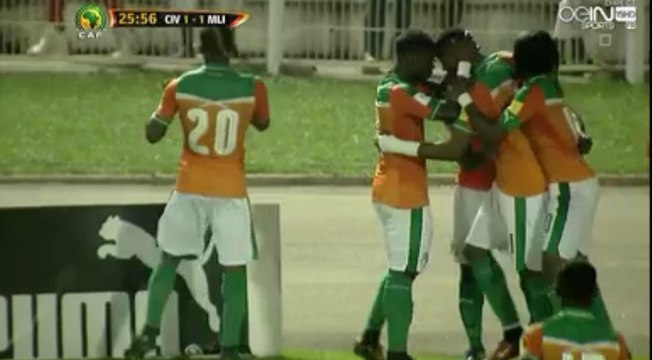 But Incroyable de Jonathan Kodjia Goal - Ivory Coast 1-1 Mali - (08/10/2016)