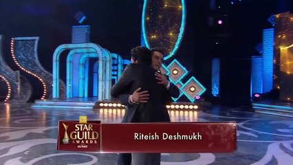 Salman Khan Masti With Shahrukh Khan | SRK | Award Show 2016