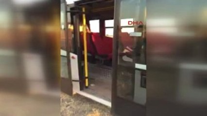 Diyarbakır - Minibüsün Gizli Bölmesinden PKK'lı 2 Kadın Terörist Çıktı