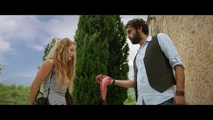 Çok Uzak Fazla Yakın Film Fragmanı Full İzle 2016