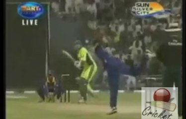 shahid khan afridi 34 runs in county just 17 balls,sports world