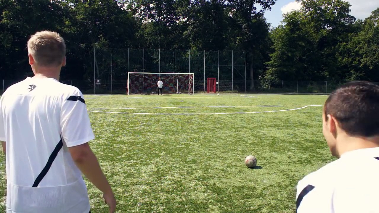 Best Free Kicks Montage | Vol.25 | Ronaldo vs. Messi Shots | freekickerz