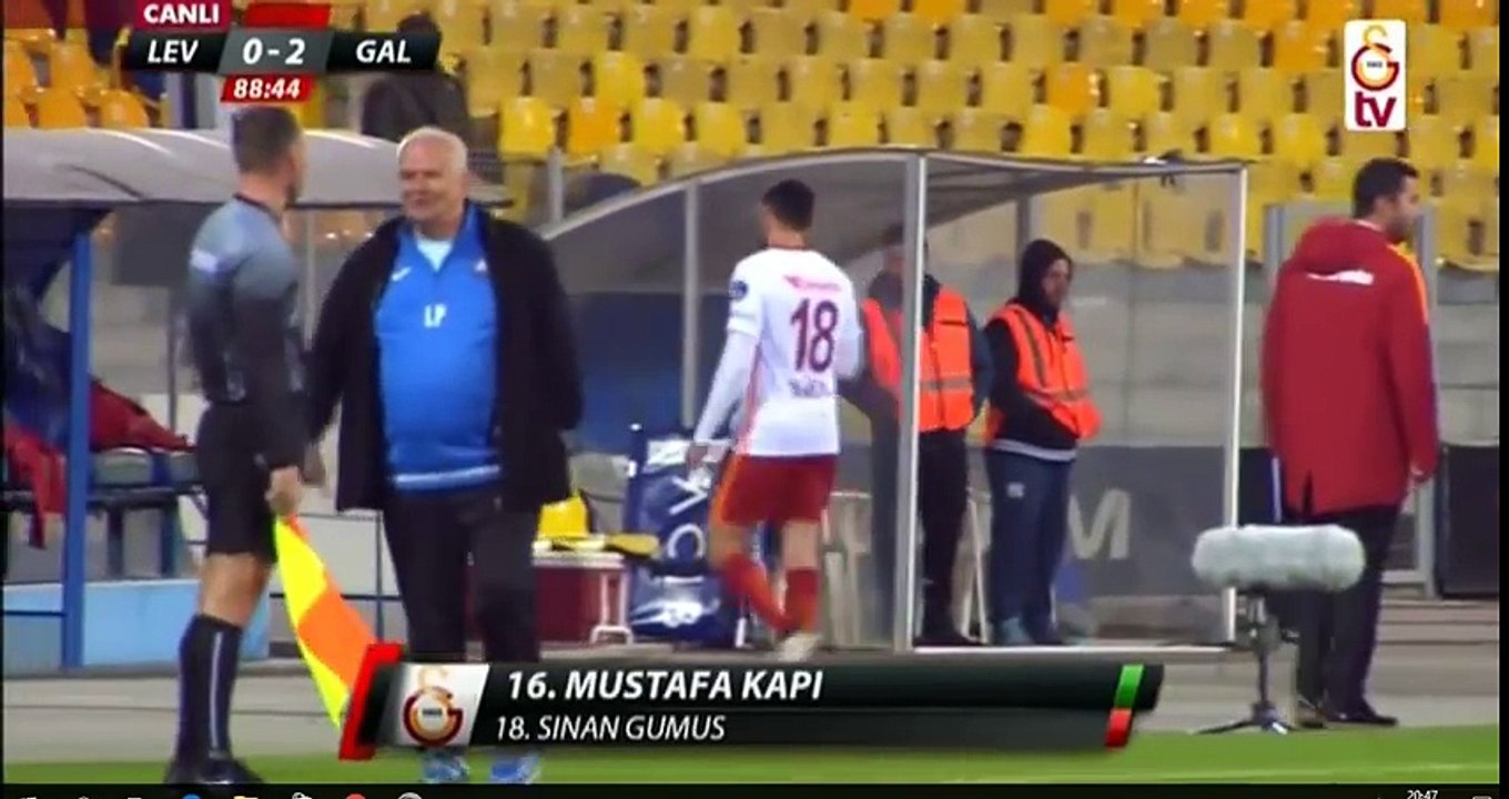 Un jeune de Galatasaray a fait ses débuts avec l’équipe pro à l’âge de 14 ans
