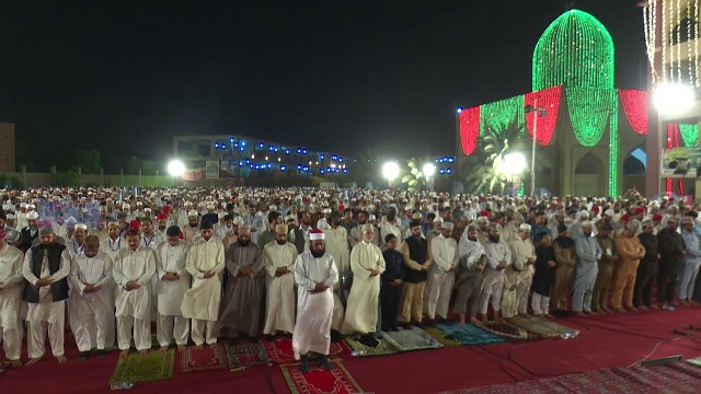 Salat-ul-Traveeh at Minhaj-ul Quran - Itikaf 2016 (June 28, 2016)