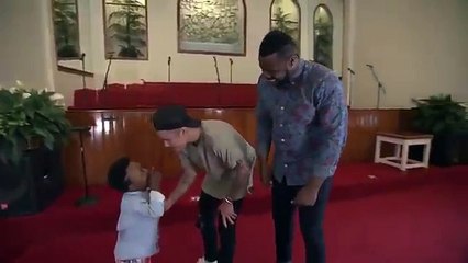 Justin Bieber Surprised His little fan