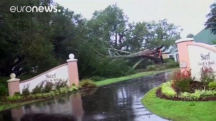 Furacão Matthew passa a tempestade de categoria 1