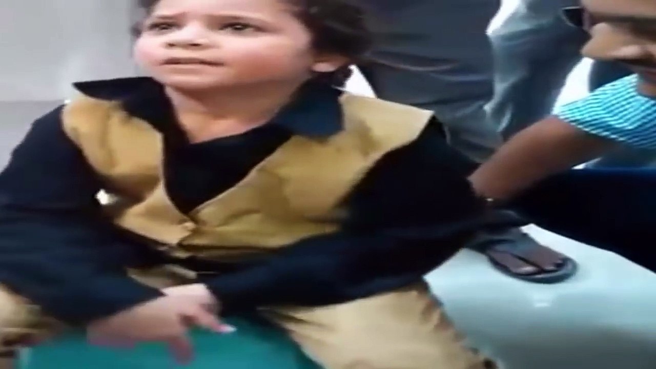 Amazing Child Voice Like Rahat Fateh Ali Khan - little pakistani kid amazing voice