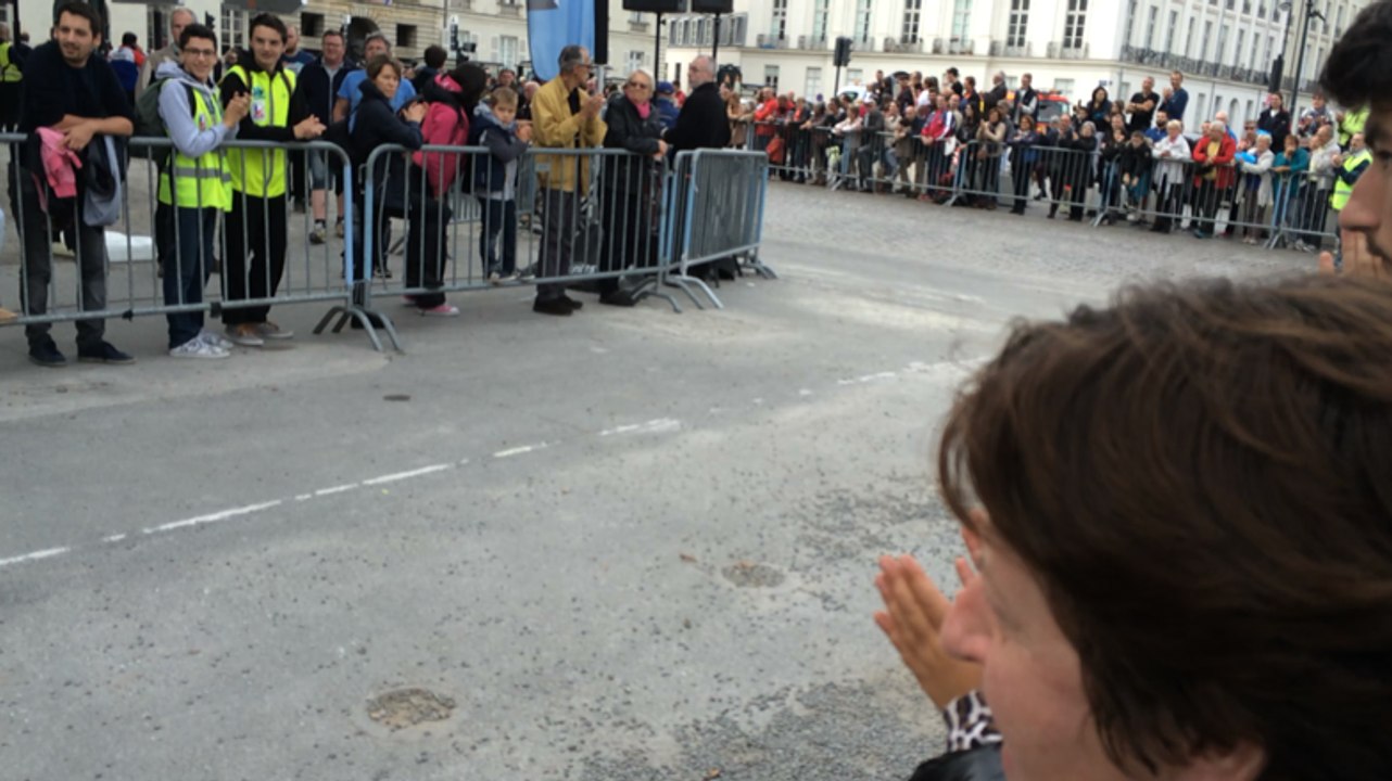 A l'arrivée des foulées du tram.