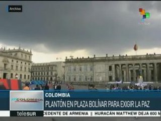 Colombianos se mantienen en plantón para exigir la paz