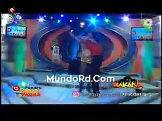 Tremendo juidero en el programa del pacha con Black jonas point las fans vuelta locas