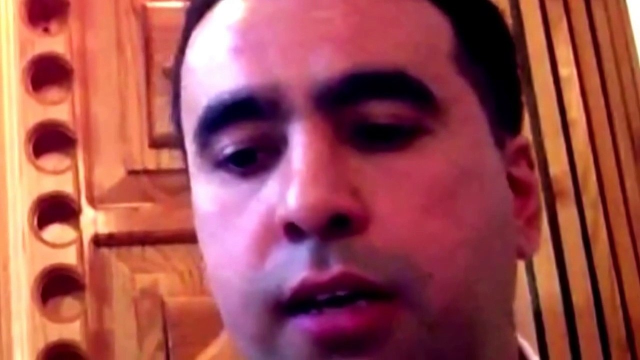 Metin Demirtas. Hz. Rabia filminden bir kesit Kur'an tilaveti. Bilemedigim bir okuyucu, kaari