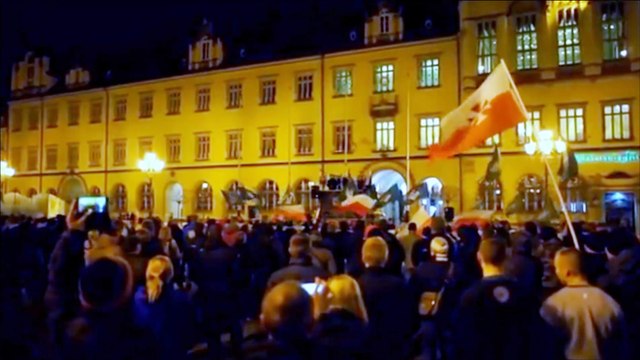 عالم الجزيرة-بولندا.. استقطاب سياسي