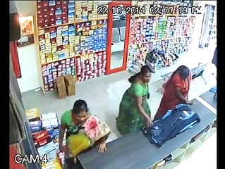 اانڈیا والے ویسے بھی چور ہیں