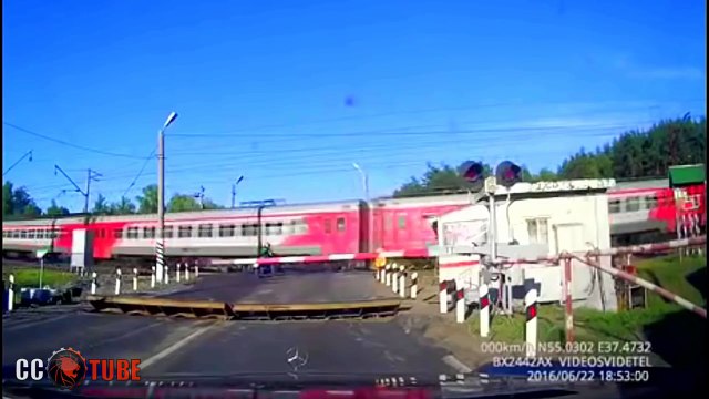 Close Calls Compilation 2016 Near death close calls motorcycle compilation