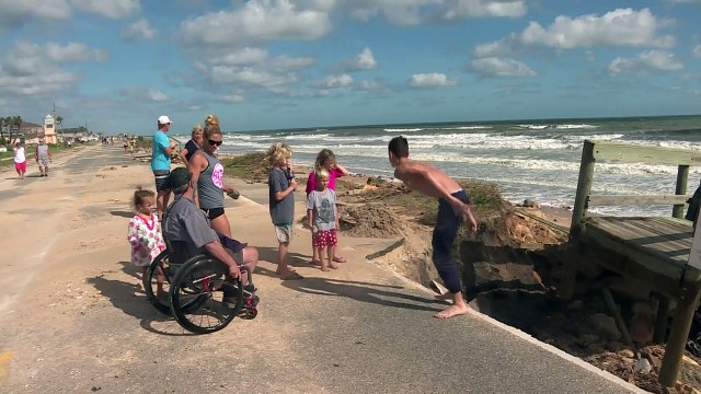 Flagler Beach residents wake up to Hurricane Matthew damage