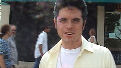 Dean Z interview on what separates Elvis presley from other entertainers (2003)