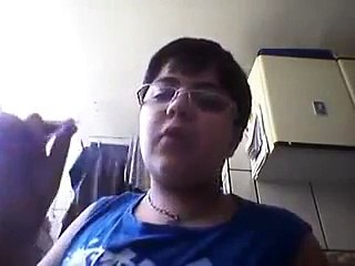 Ensinando a fazer cigarro caseiro