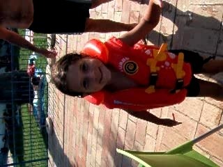 Sarina à la piscine de São Brás De Alportel