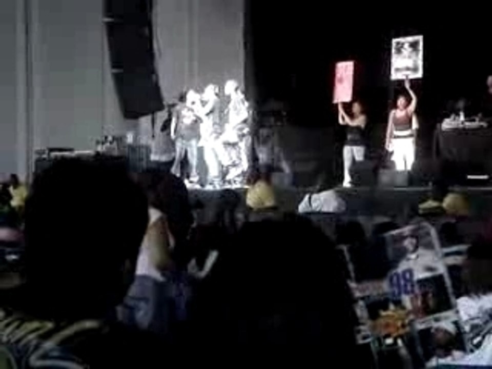 One Chance - Look at her (Live)