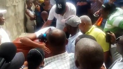 Así fueron enterrados los restos de la niña Carla Massiel ¡PARTE EL ALMA!