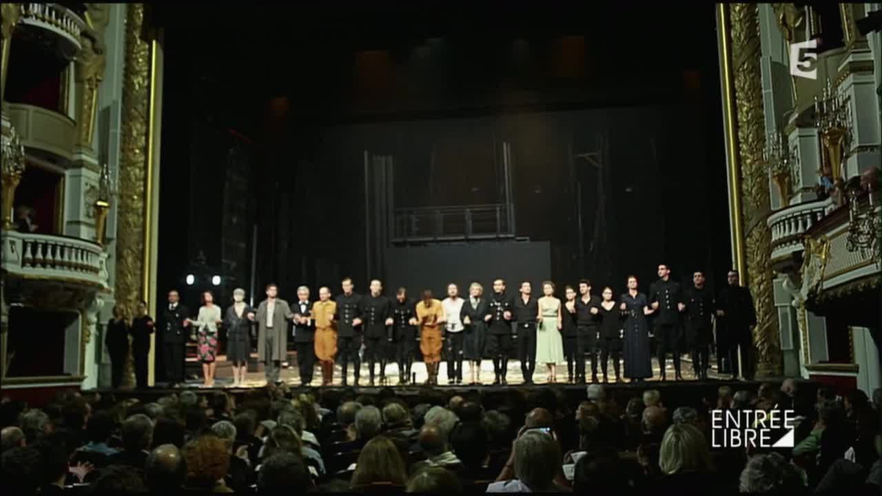 « Les Damnés » enflamment la Comédie-Française