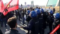 Ankara Garı’na yürümek isteyen grup polise taş ve sopalarla saldırdı