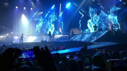 Justin Bieber - Sorry (LIVE Purpose World Tour @Belgium, Oct 06)