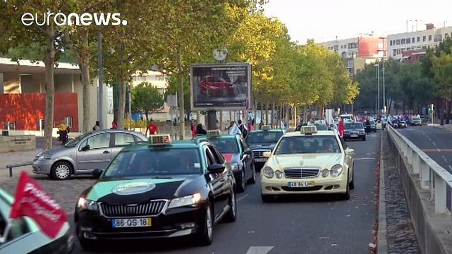 Los taxistas portugueses se manifiestan contra la anunciada legalización de empresas como Uber