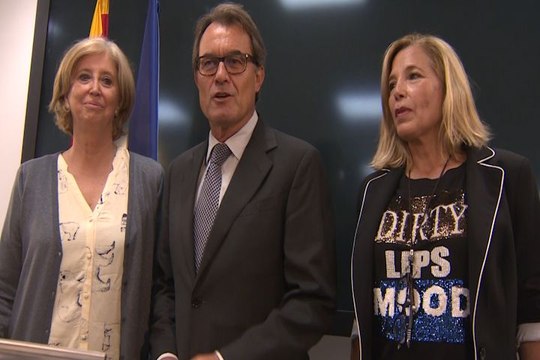 Piden seis años de cárcel para Mas, Rigau y Ortega por 9N