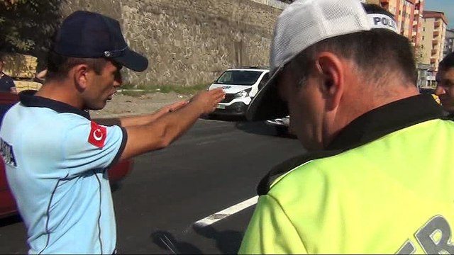 ereglionder.com.tr eregli omer halisdemir bulvari trafik kazasi yarali surucu