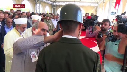 'Kurban olurum ağlamayın'