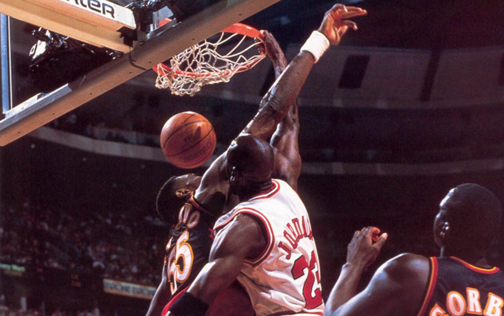 Top 10 dunks en carrière de Michael Jordan - Vidéo Dailymotion