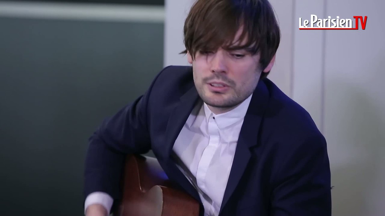 Puggy chante « When you know » en live au Parisien