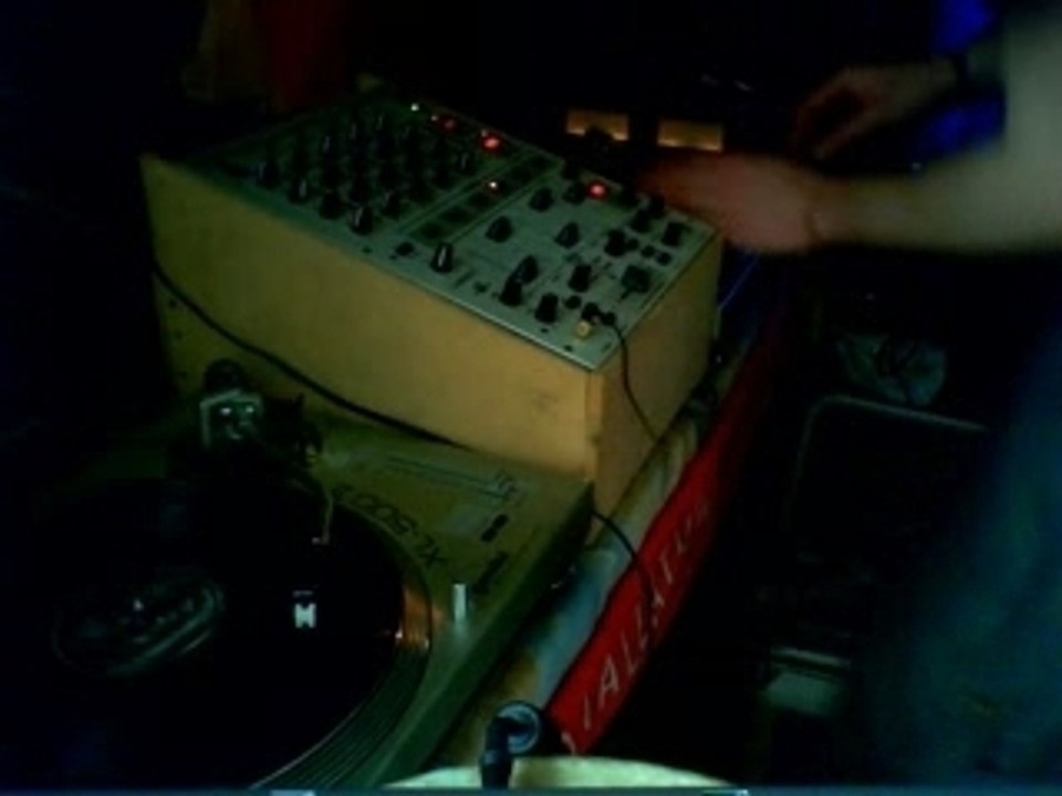 mix hardcore avec sample coolio